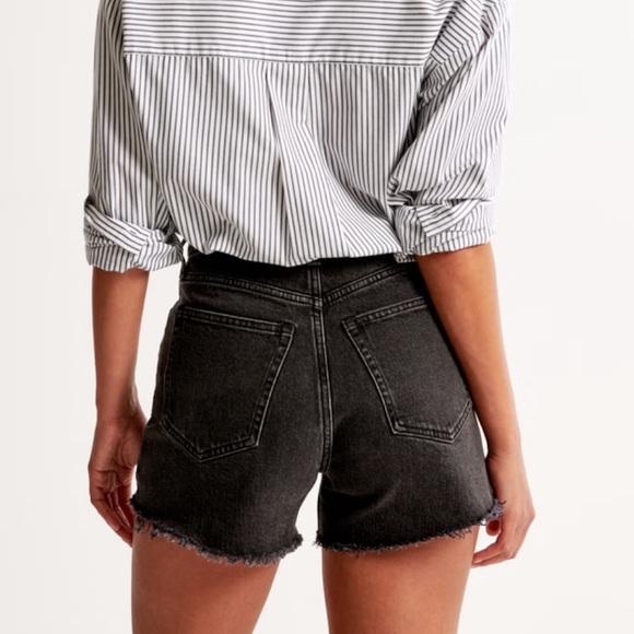 Abercrombie & Fitch Pants - Abercrombie The 90’s Relaxed Cutoff Shorts High Rise